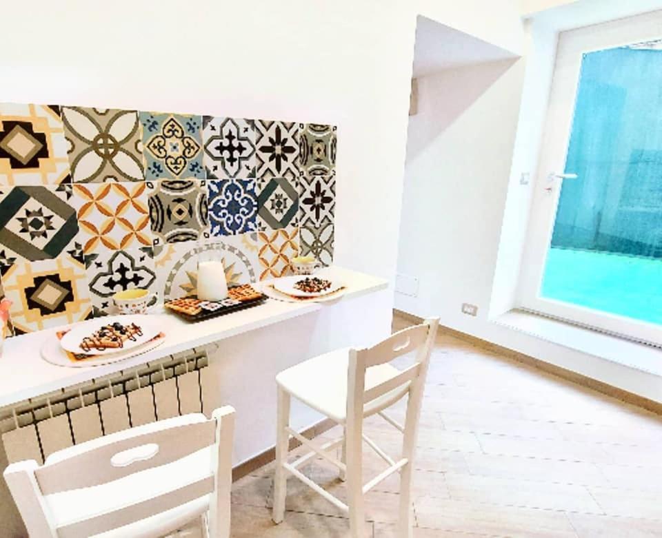 Four White Apartments อาเจโรลา ภายนอก รูปภาพ
