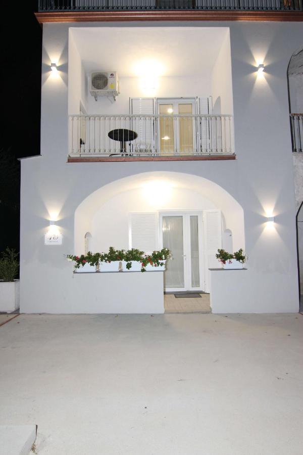 Four White Apartments อาเจโรลา ภายนอก รูปภาพ