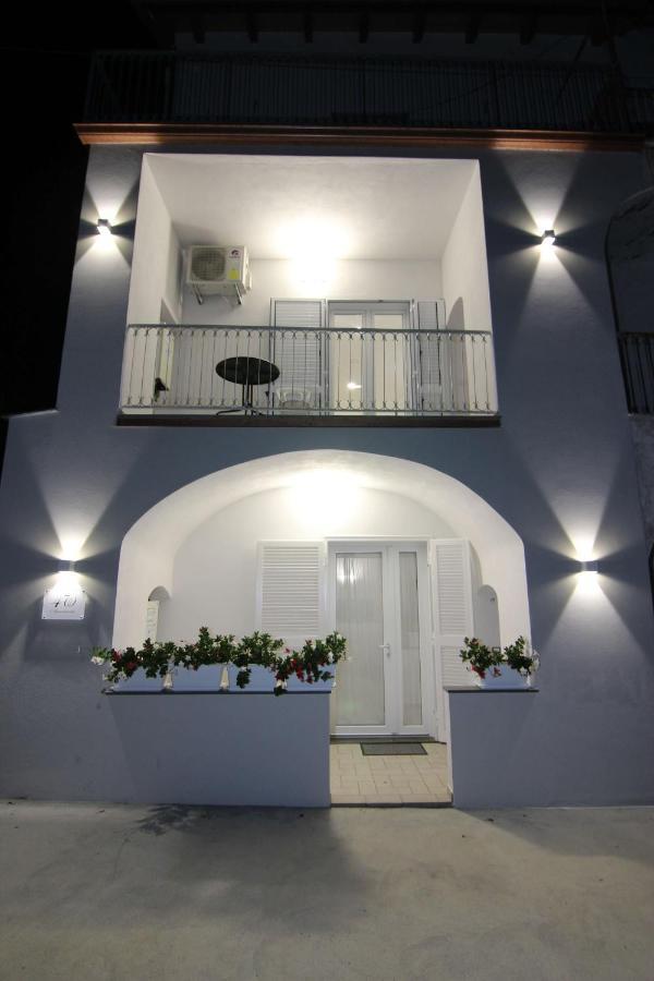 Four White Apartments อาเจโรลา ภายนอก รูปภาพ