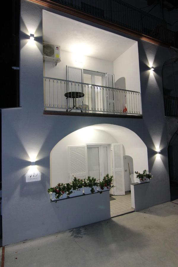 Four White Apartments อาเจโรลา ภายนอก รูปภาพ