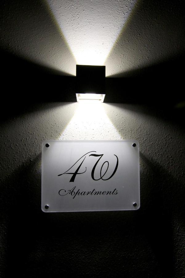 Four White Apartments อาเจโรลา ภายนอก รูปภาพ