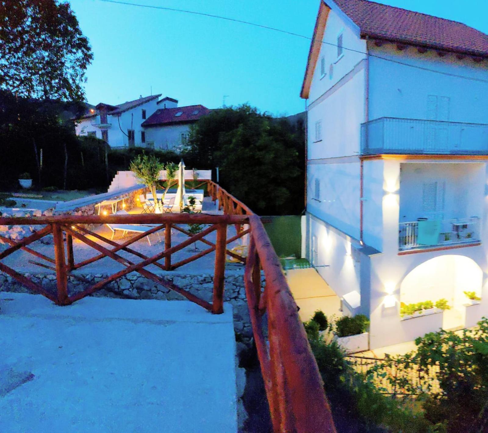 Four White Apartments อาเจโรลา ภายนอก รูปภาพ